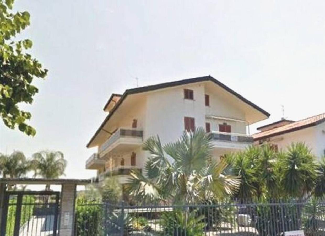 Casa Vacanze Thea Giardini Naxos Eksteriør billede