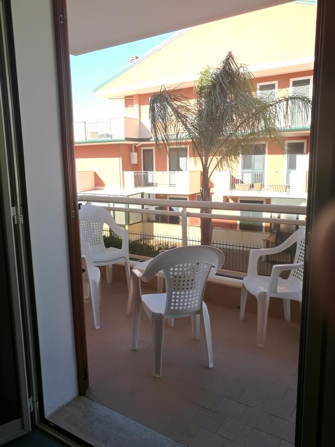 Casa Vacanze Thea Giardini Naxos Eksteriør billede