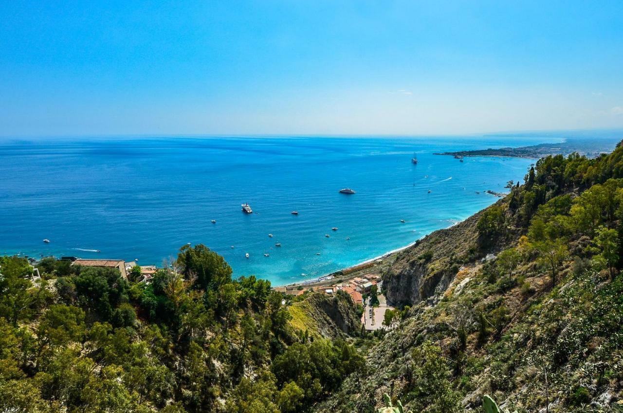 Casa Vacanze Thea Giardini Naxos Eksteriør billede