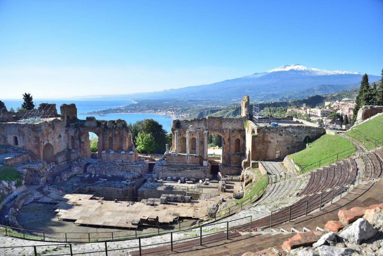 Casa Vacanze Thea Giardini Naxos Eksteriør billede